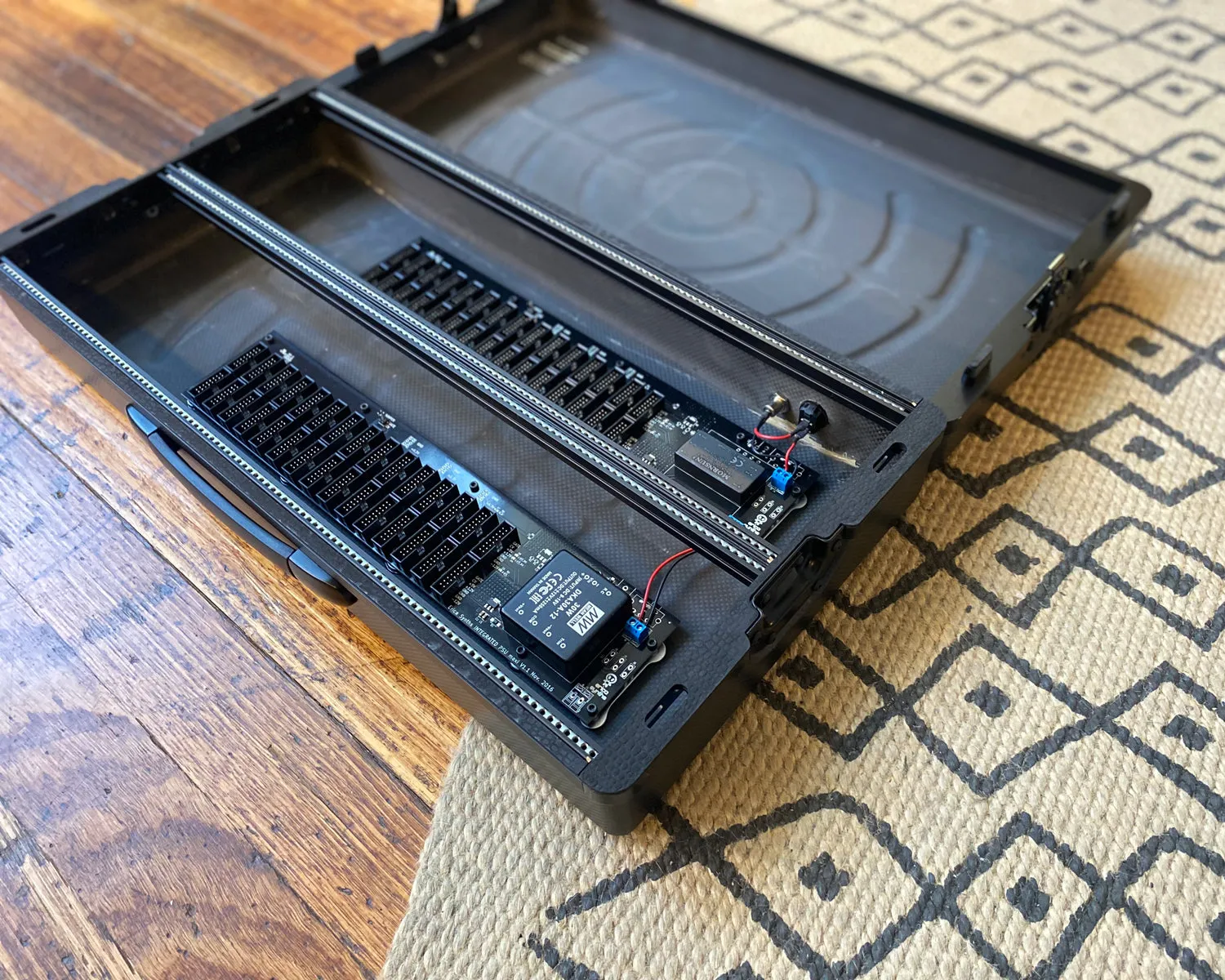 Erica Synths 2x104HP Carbon Fibre Travel Case with Lid