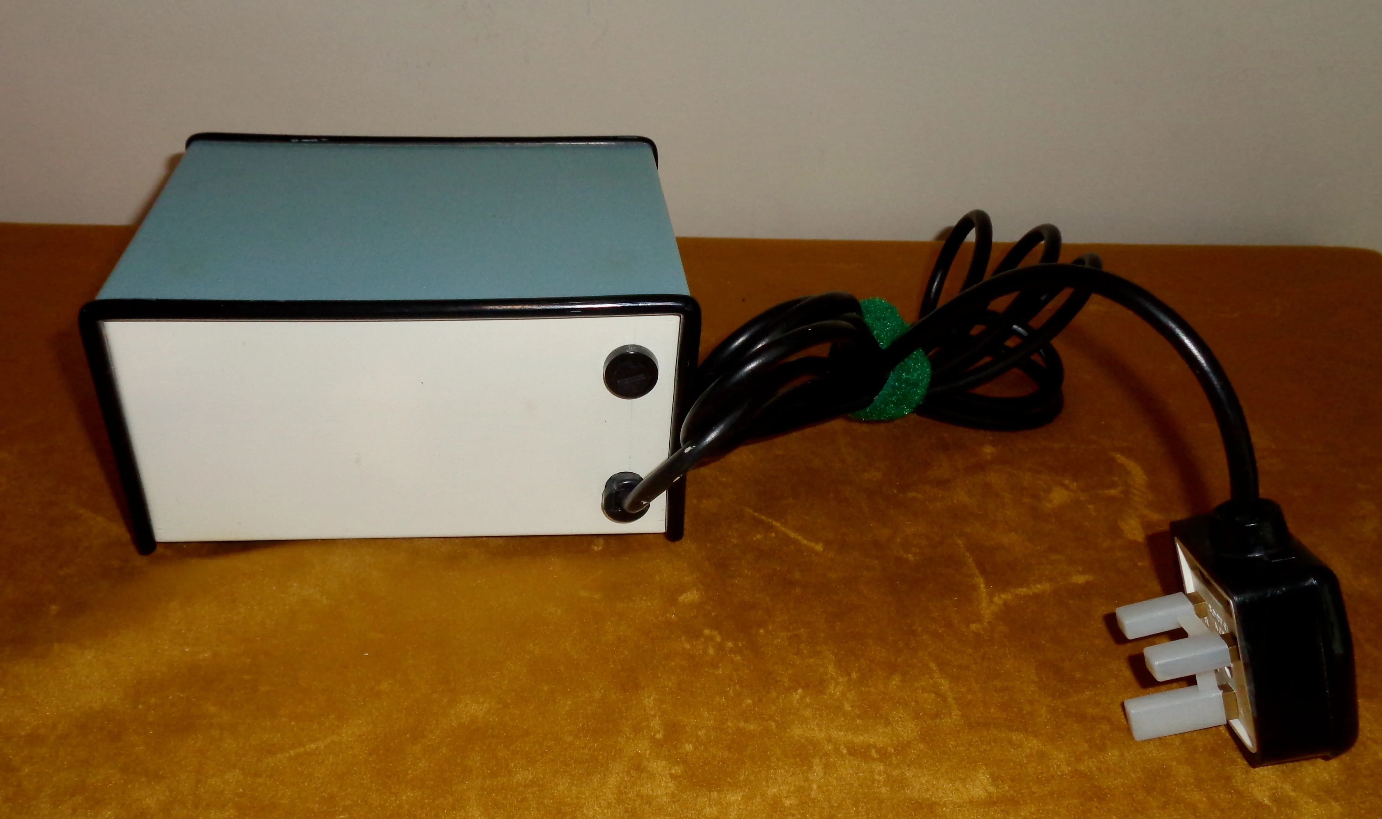 Handbuilt Voltage Output Meter PSU