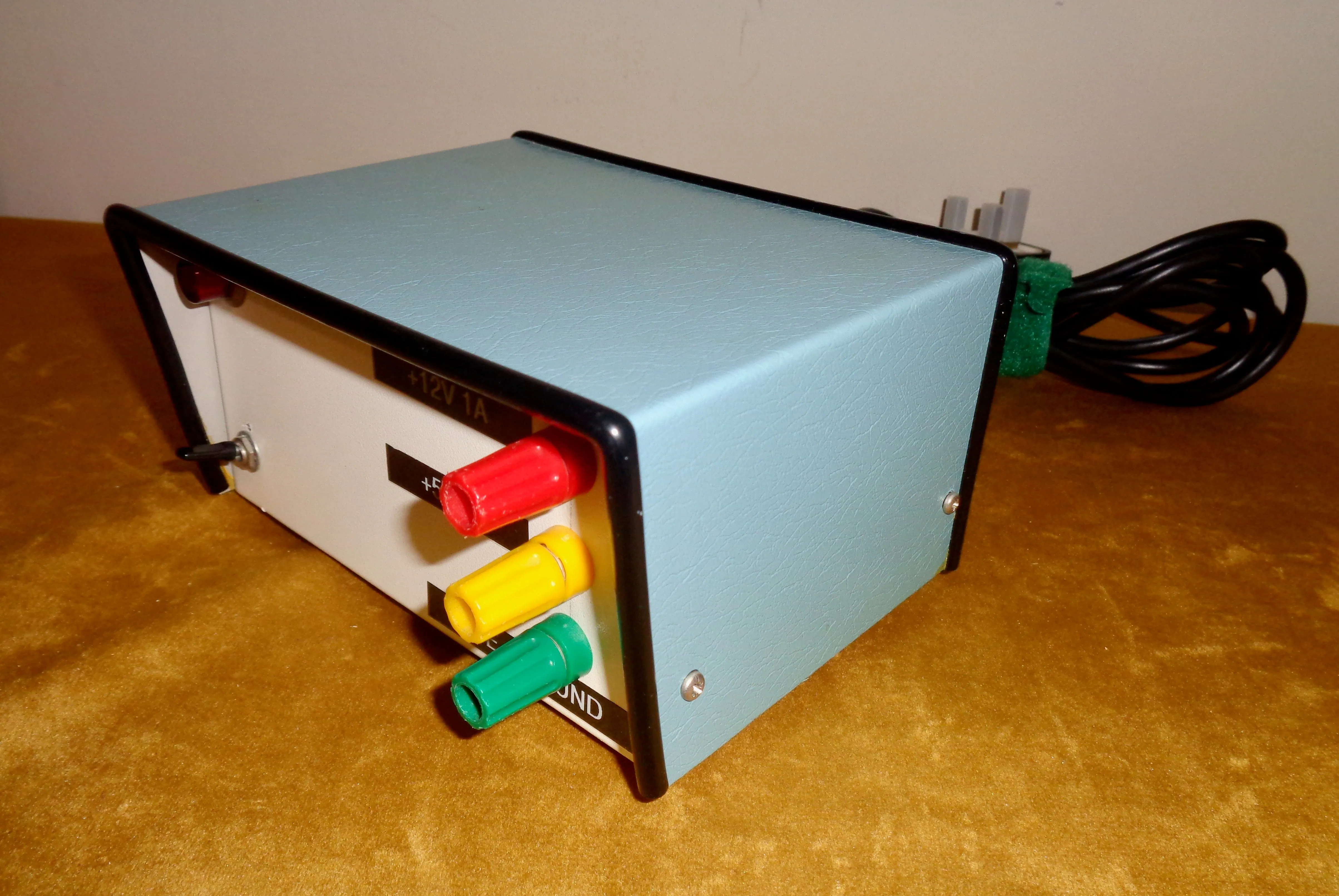 Handbuilt Voltage Output Meter PSU