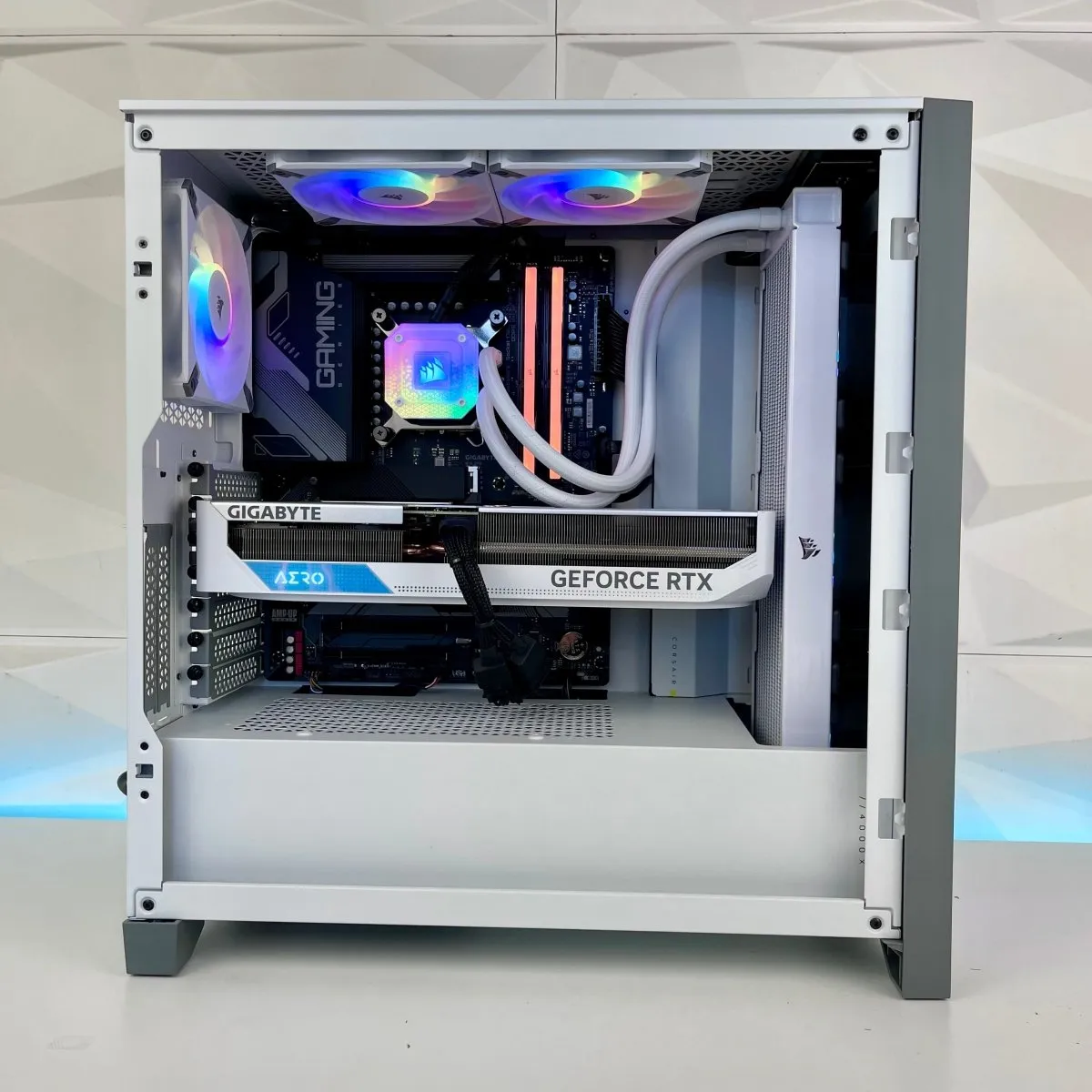IGaming Core i7 14700KF | RTX 4070/4070 Ti | 32GB DDR5 Corsair Capellix Pro
