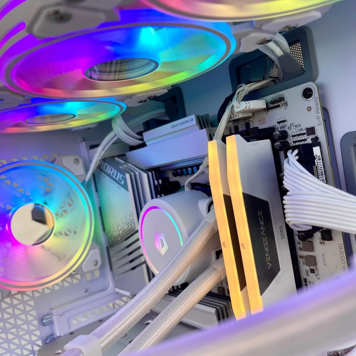 IGaming Intel Core i5-i7 14700KF | RTX 4070/4070 Ti super | Divine Light