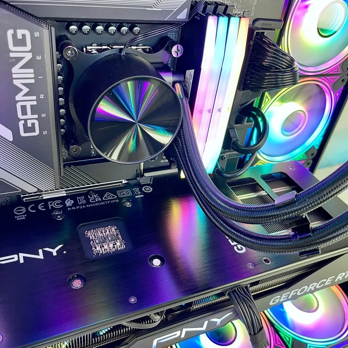 IGaming Intel Core i7/9 1400KF | RTX 4080S-4090 | 64GB DDR5 Ram | C8 Dragon Mirror