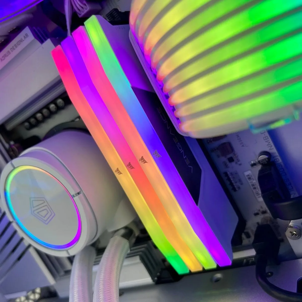 IGaming Intel Core i9 14900KF | RTX 4080S-4090 | 64GB Ram | 5000D Titan Frostfiend