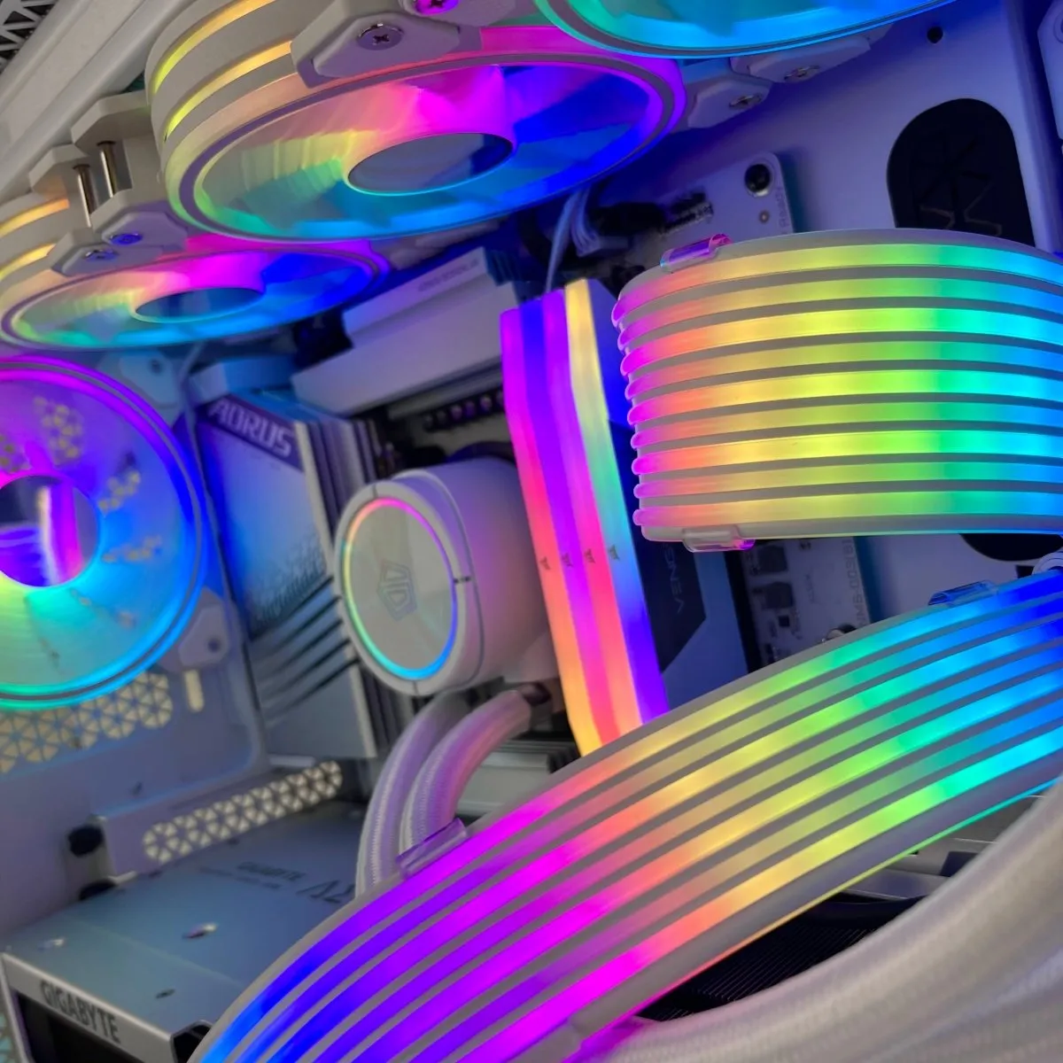 IGaming Intel Core i9 14900KF | RTX 4080S-4090 | 64GB Ram | 5000D Titan Frostfiend