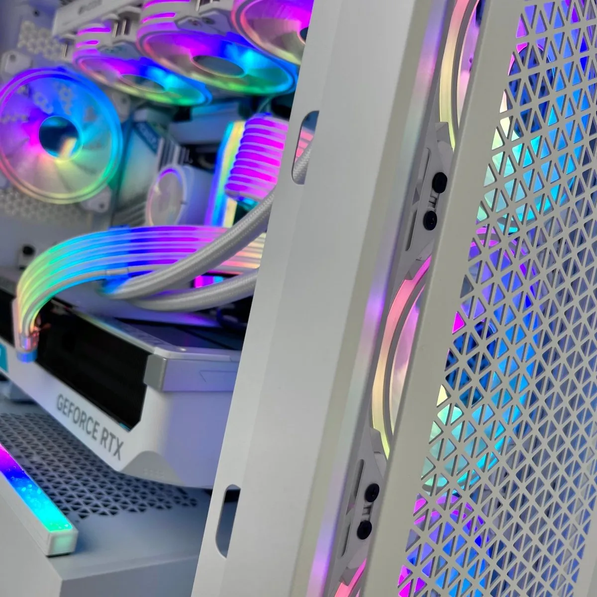 IGaming Intel Core i9 14900KF | RTX 4080S-4090 | 64GB Ram | 5000D Titan Frostfiend