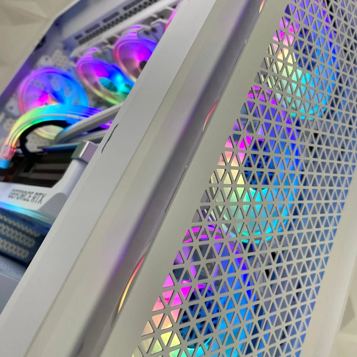 IGaming Intel Core i9 14900KF | RTX 4080S-4090 | 64GB Ram | 5000D Titan Frostfiend