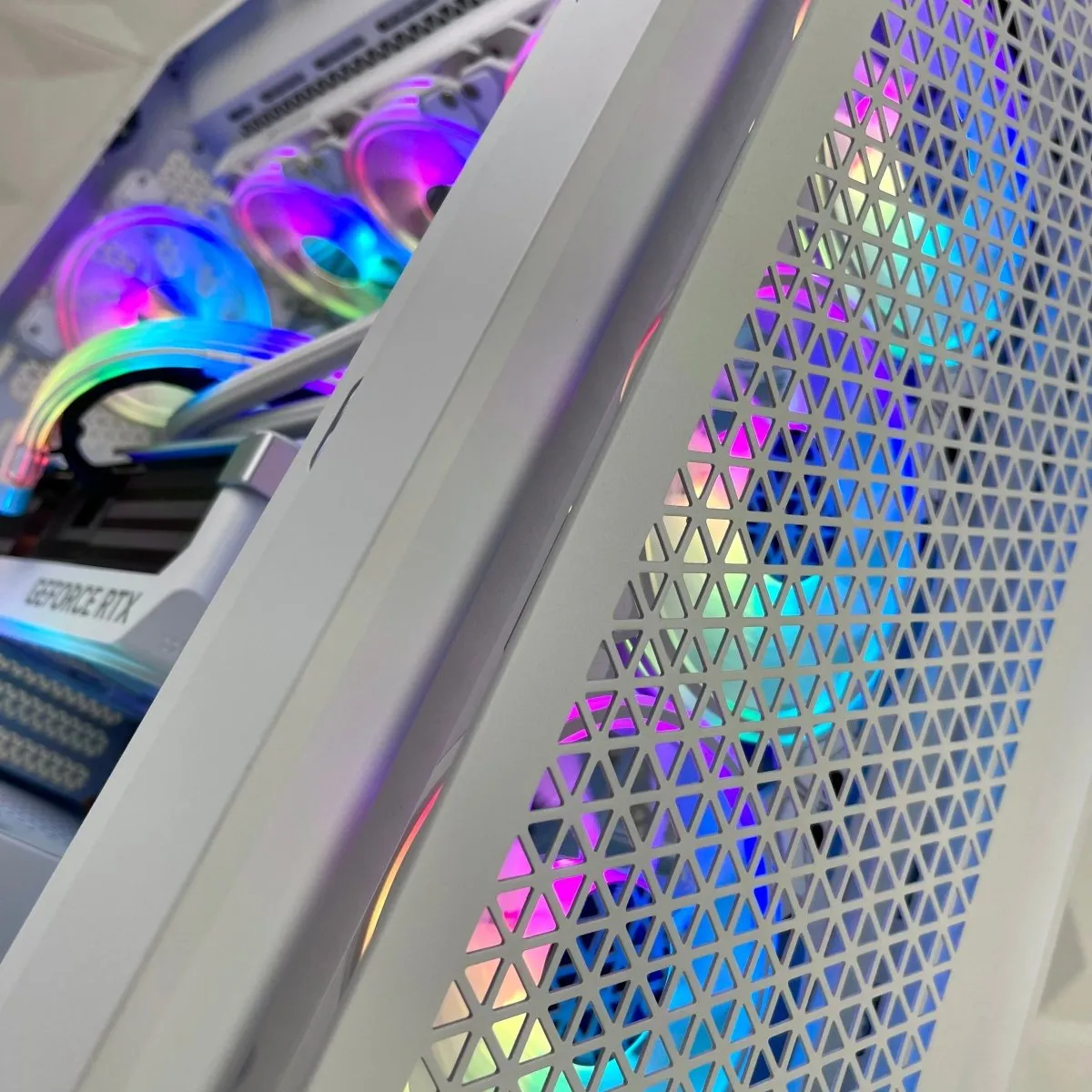 IGaming Intel Core i9 14900KF | RTX 4080S-4090 | 64GB Ram | 5000D Titan Frostfiend
