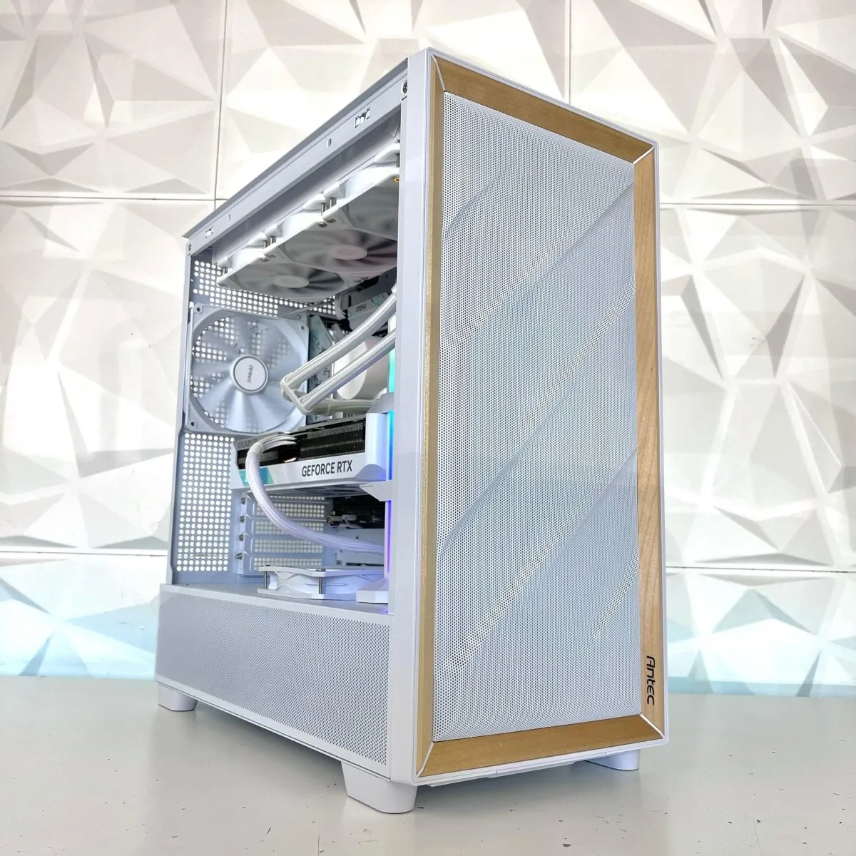 IGaming Ryzen 5-7 9700X | RTX 4060-4070Ti Super | Antec Premium Flux - White