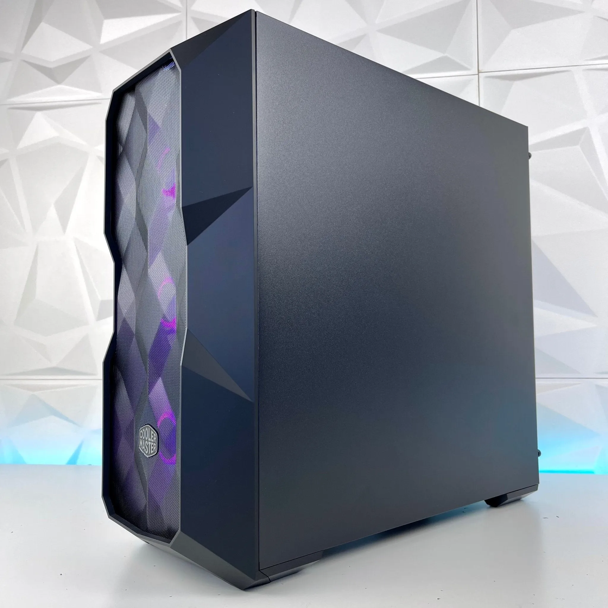IGaming Ryzen 5 7600x DDR5 | RTX 4060-4070 Ti super | Black Crystal G1