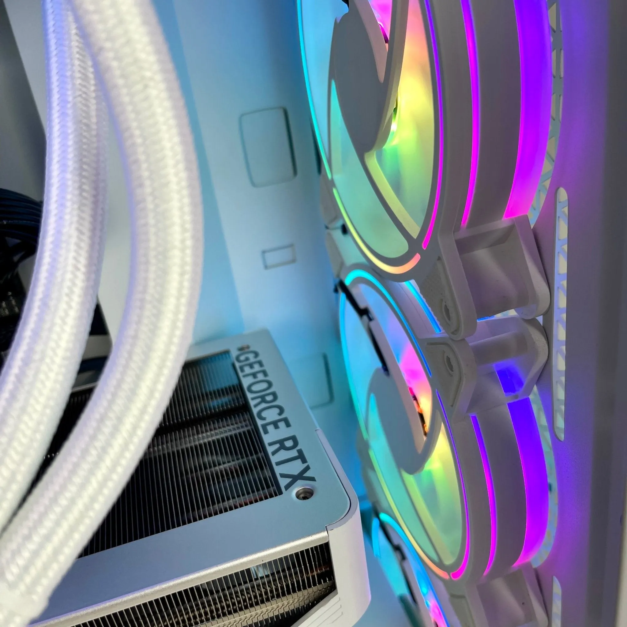 IGaming Ryzen 7 7700x | RTX 4070 Ti/4080 Super | 32GB DDR5 ArcticBlaze 4000D