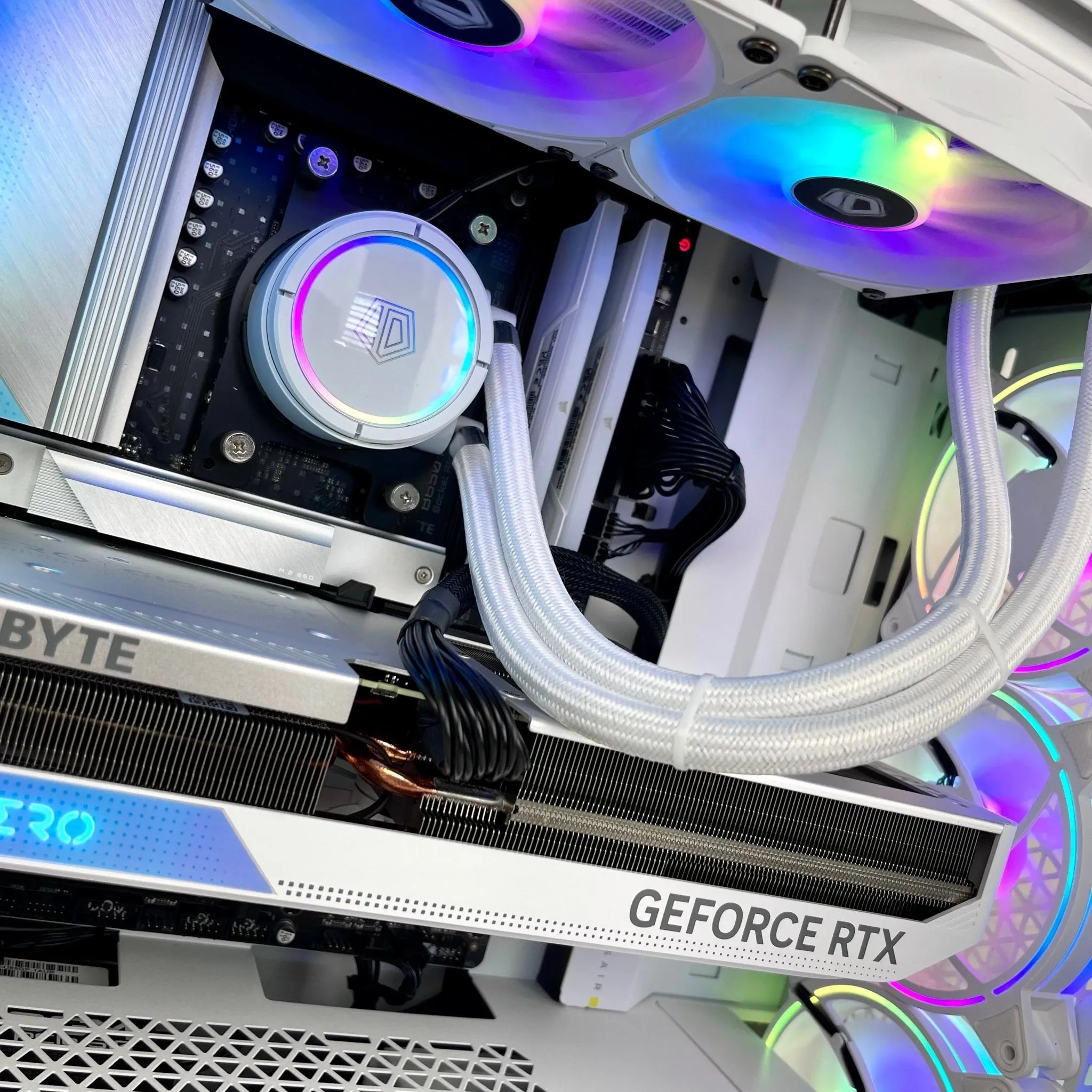IGaming Ryzen 7 7700x | RTX 4070 Ti/4080 Super | 32GB DDR5 ArcticBlaze 4000D
