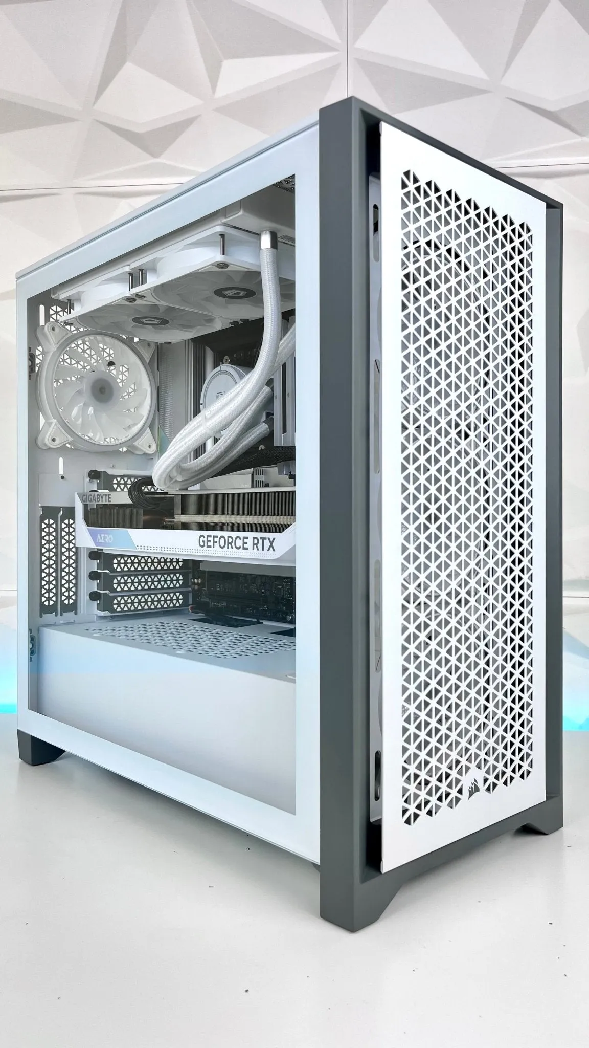 IGaming Ryzen 7 7700x | RTX 4070 Ti/4080 Super | 32GB DDR5 ArcticBlaze 4000D