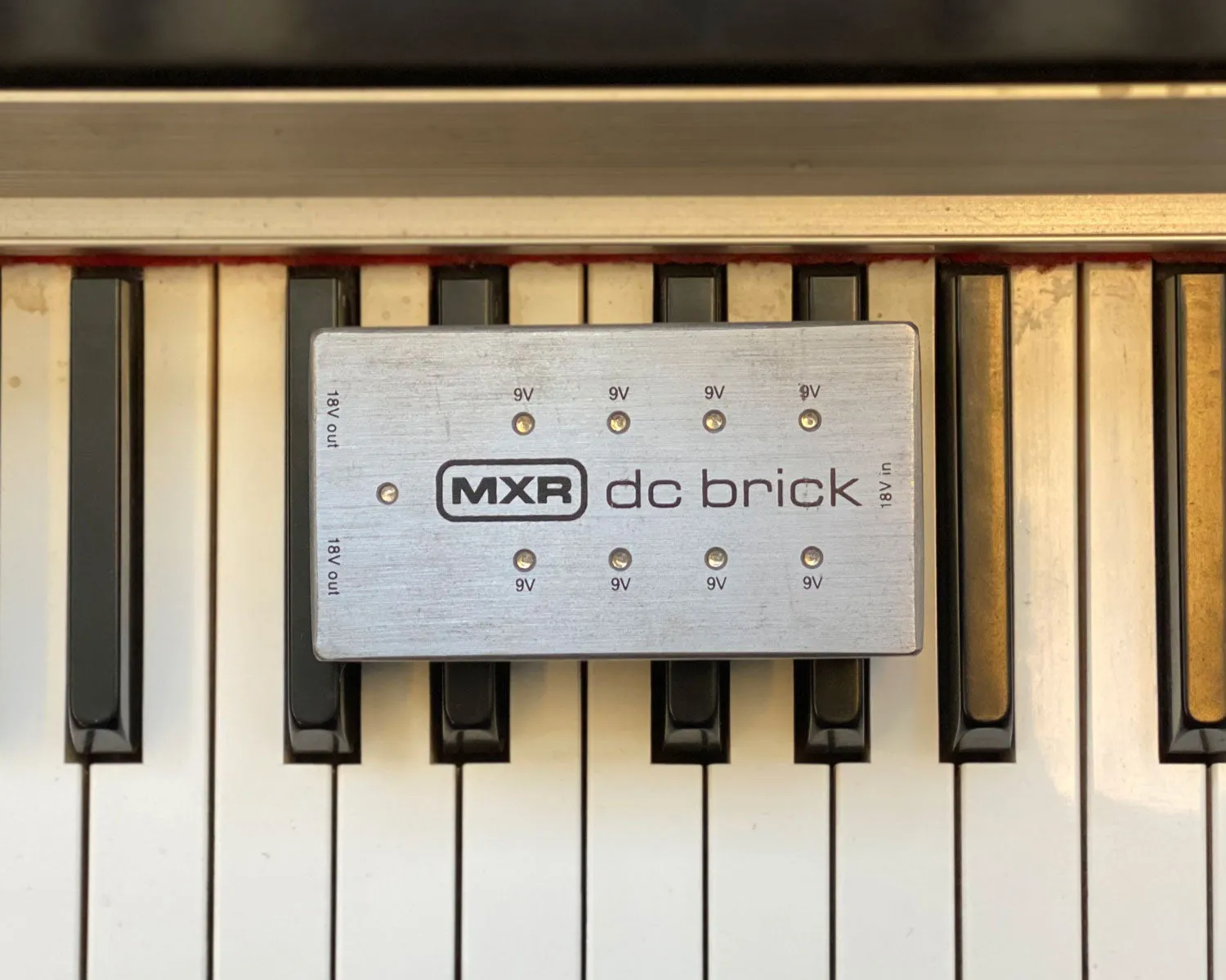 MXR DC Brick Power Supply