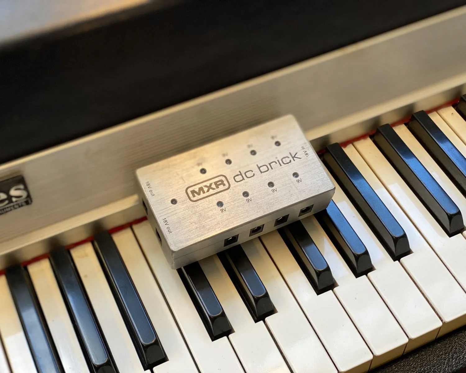 MXR DC Brick Power Supply