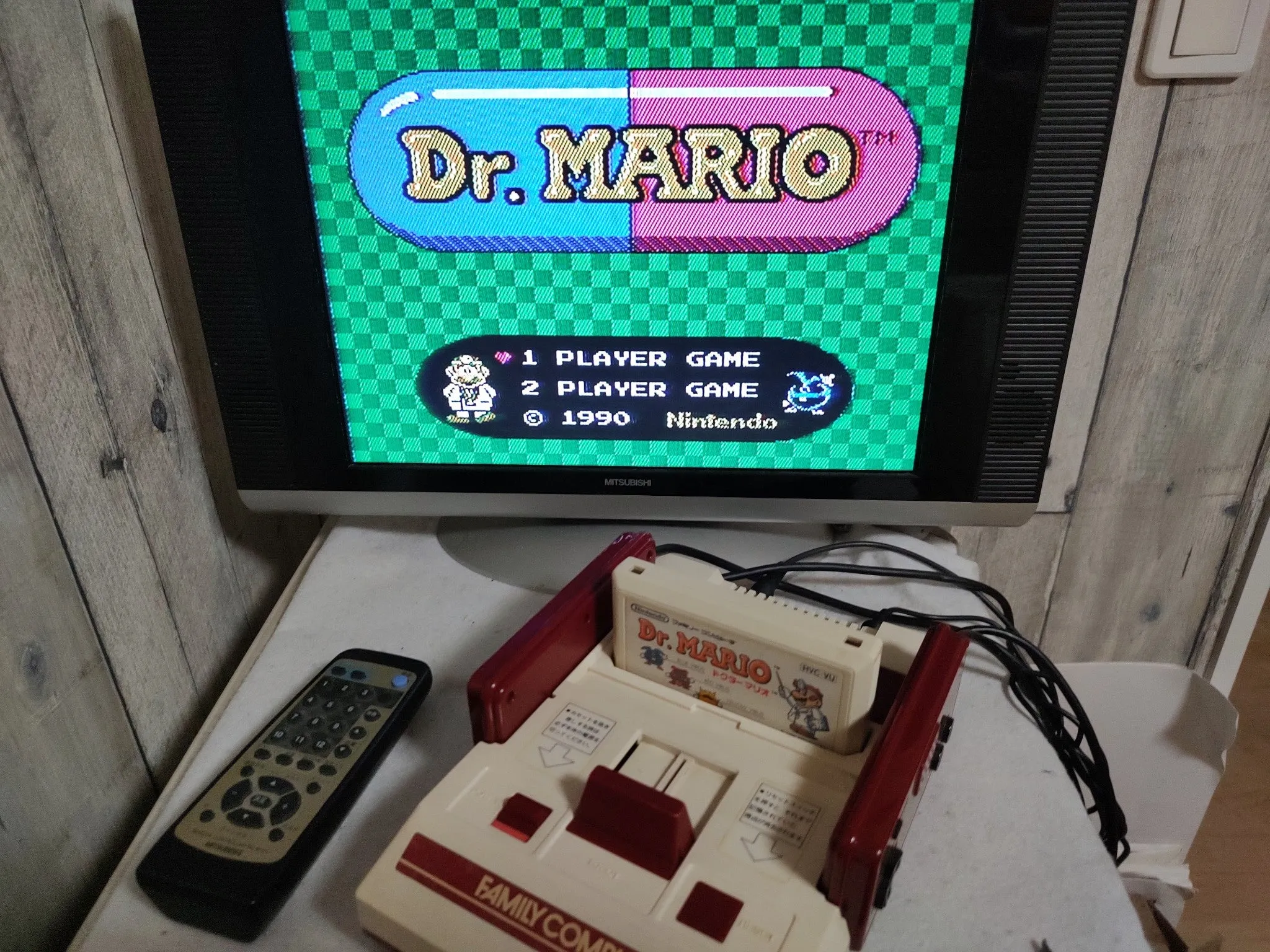 Nintendo Famicom NES HVC-001 Console, RF-switch cable set, Working-f0914-