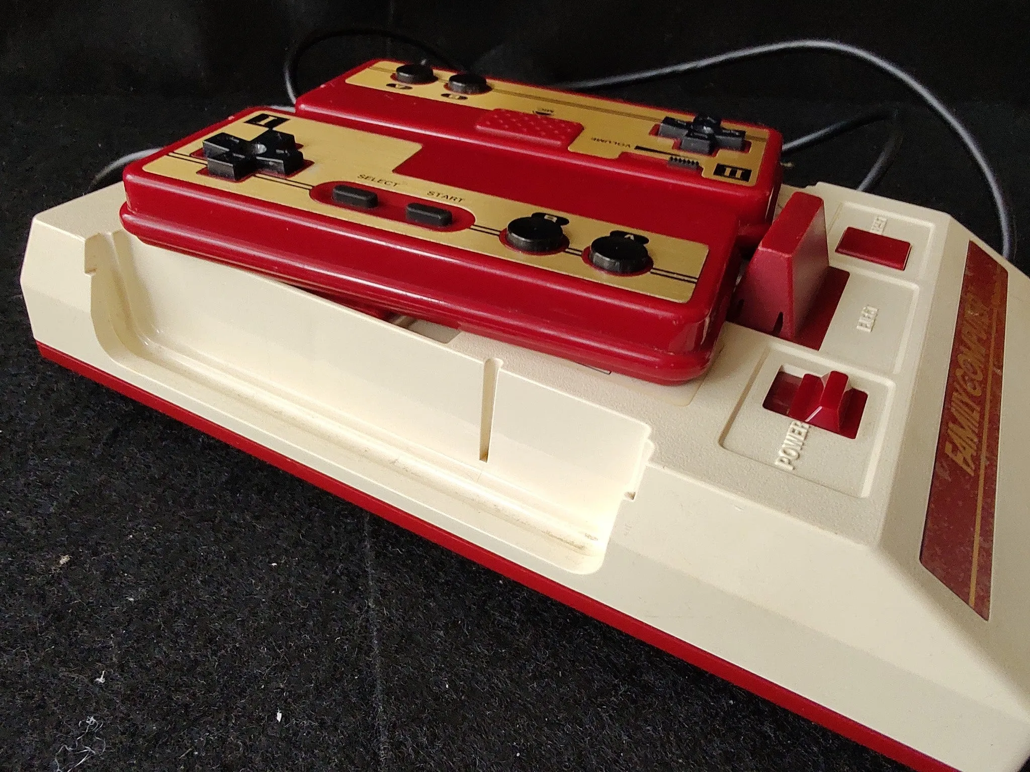 Nintendo Famicom NES HVC-001 Console, RF-switch cable set, Working-f0914-
