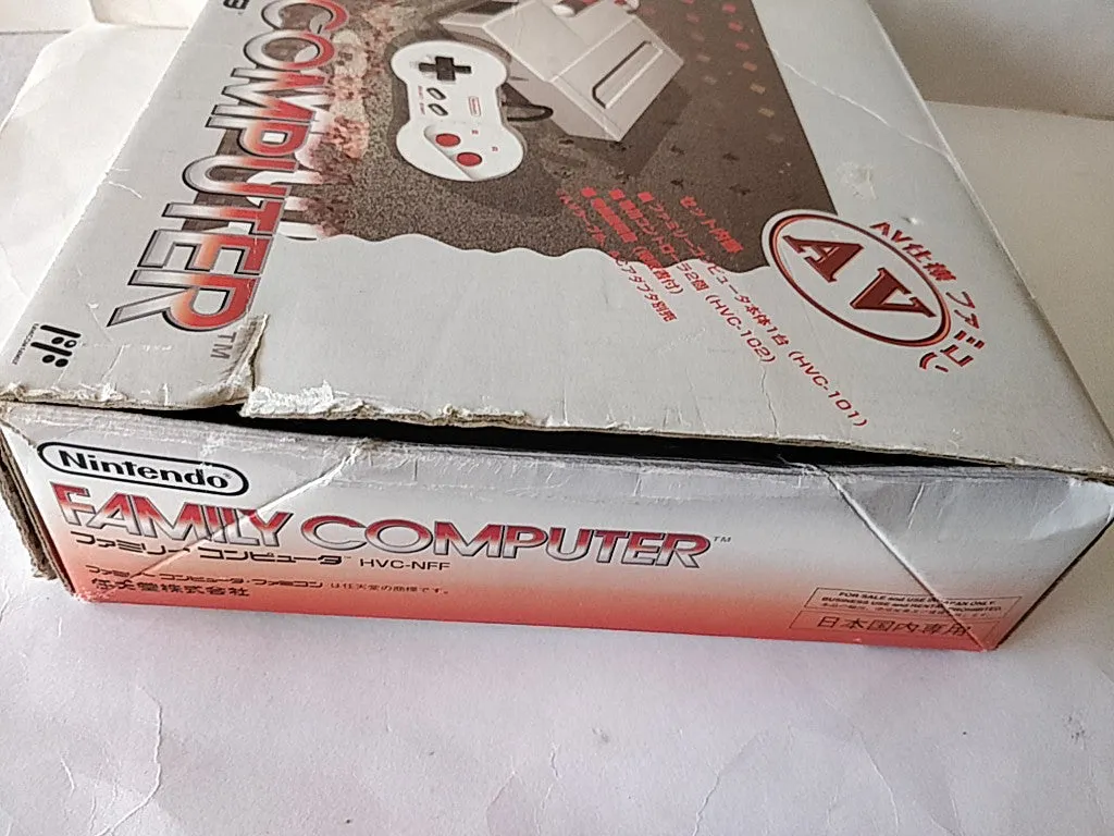 Nintendo New (AV) Famicom (NES2).Console,2 Pads,Manual,Game,Boxed tested-d0130-