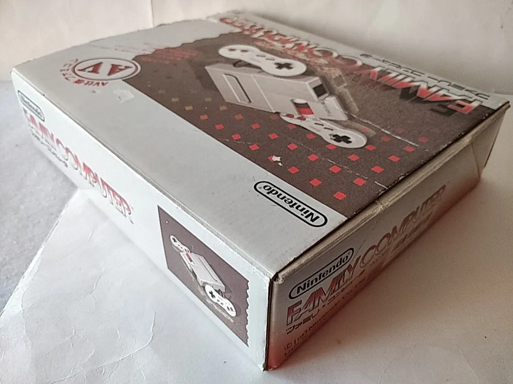 Nintendo New (AV) Famicom (NES2).Console,2 Pads,Manual,Game,Boxed tested-d0130-