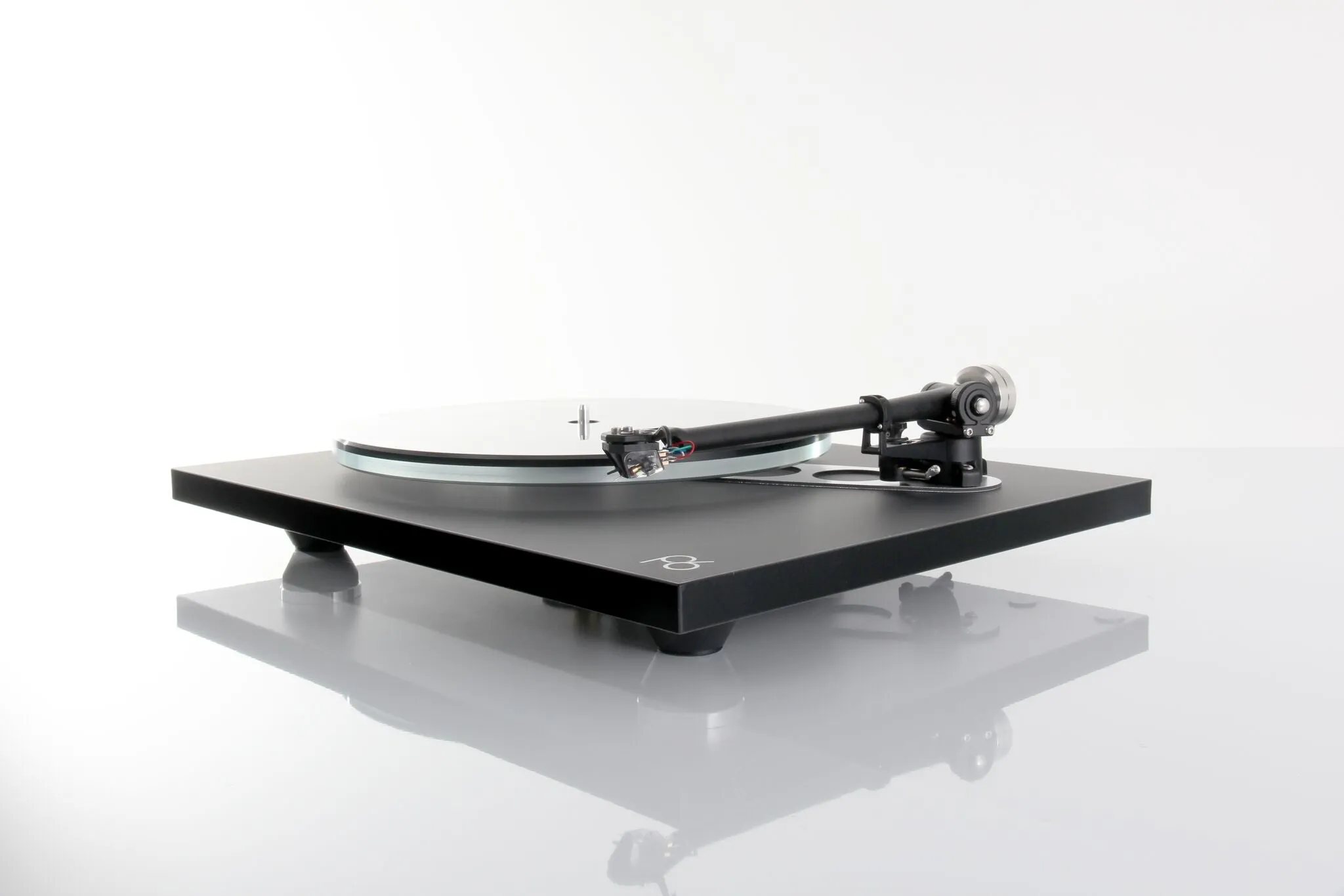 Rega Planar 6 Turntable with Neo TT-PSU Power Supply Upgrade