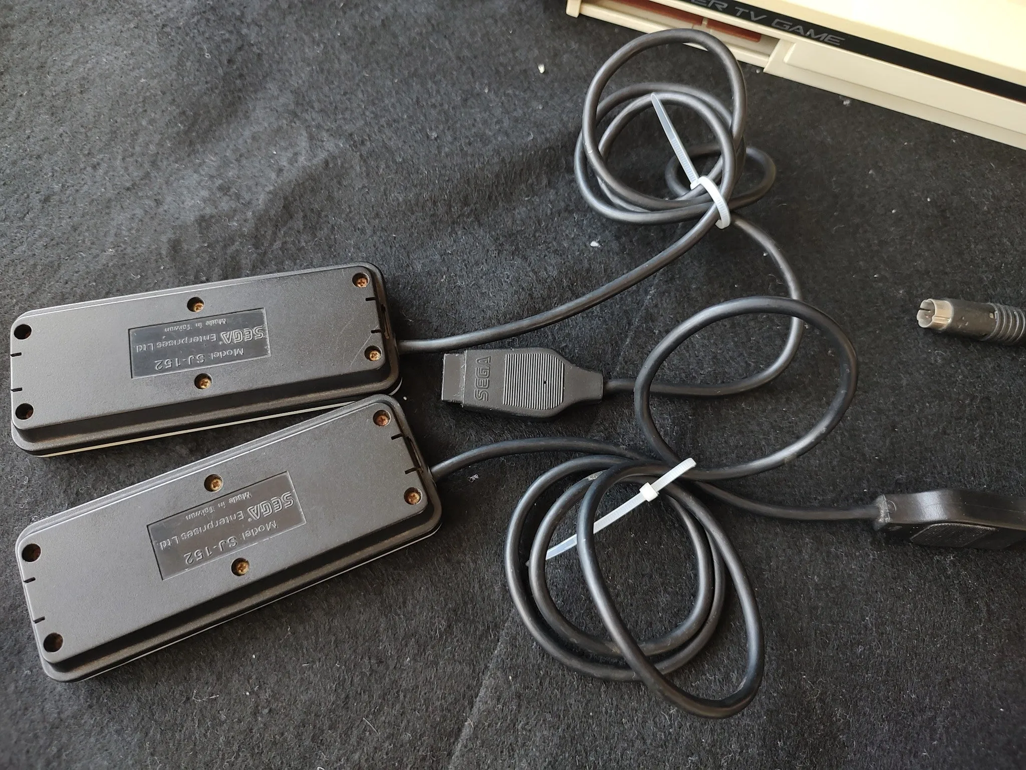 SEGA MARK 3 III CONSOLE (Sega Master System) ,Pads set. Working -f0822-