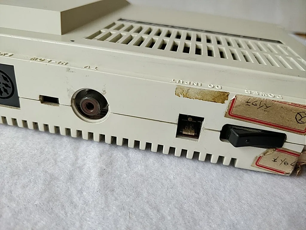 SEGA MARK 3 III CONSOLE (Sega Master System) ,Pads,PSU,AV cable,Game set-c0423-