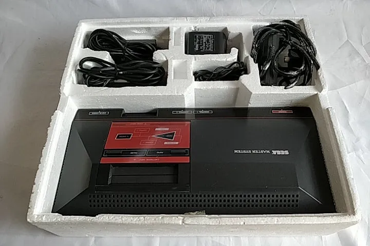 SEGA Master System Console MK-2000,Two Pads,PSU,Boxed set tested-a1126-