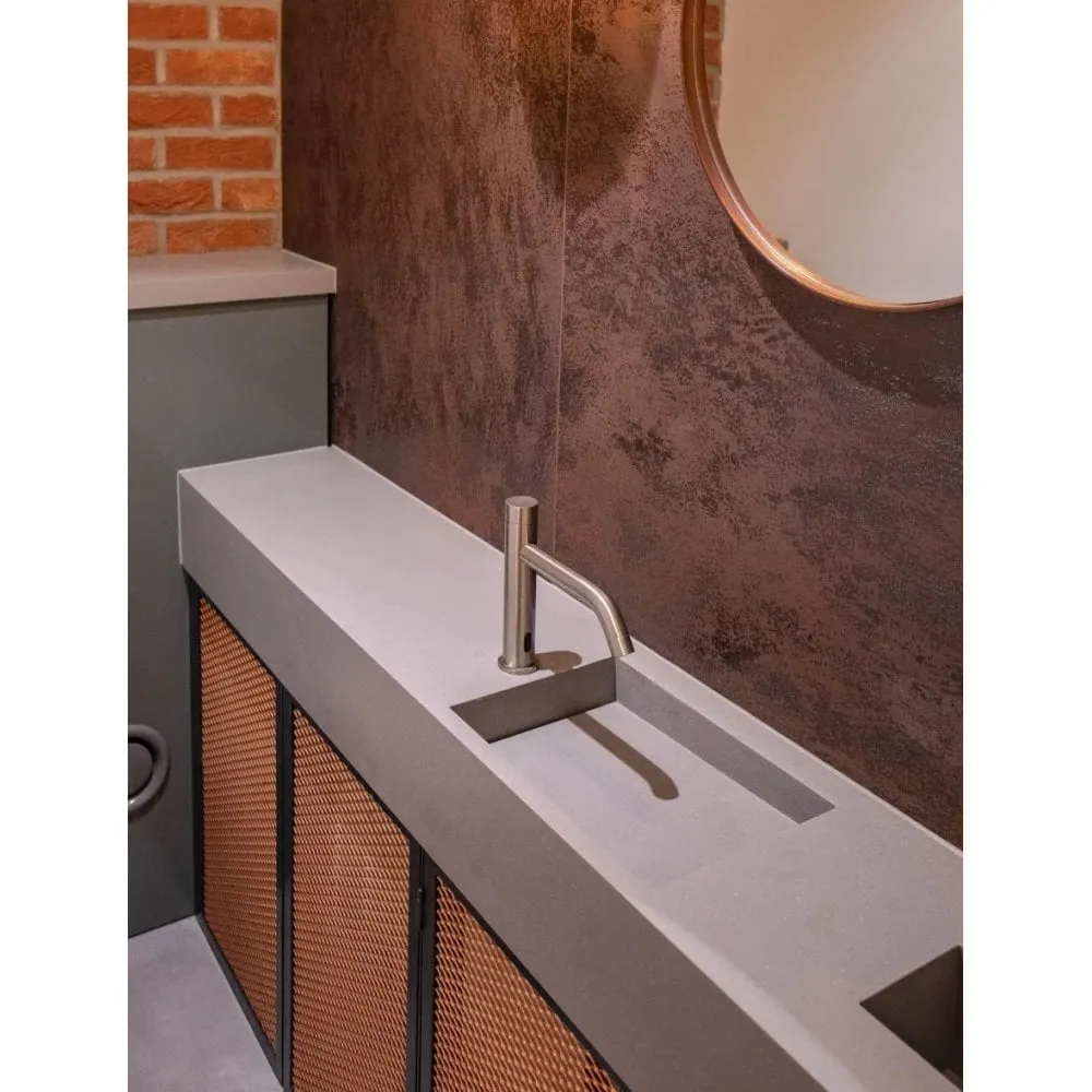 The Splash Lab Deck mounted IR sensor Tap Mains Operated - Large