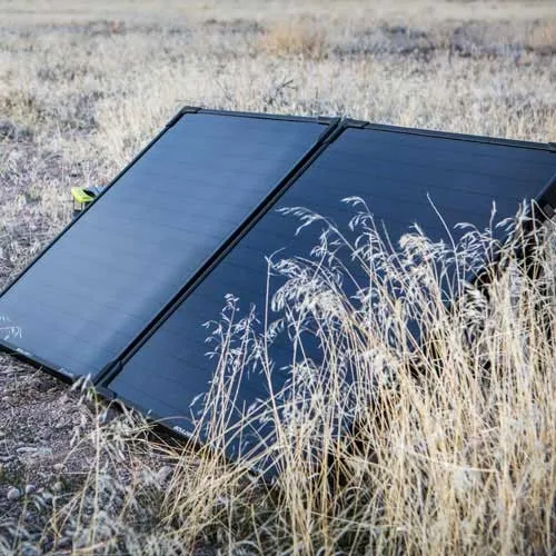 Yeti 200X   Boulder 100 BC Solar Generator